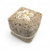 Boite carrée en perles et coquillages