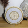 Bouclier balinais en coquillage blanc